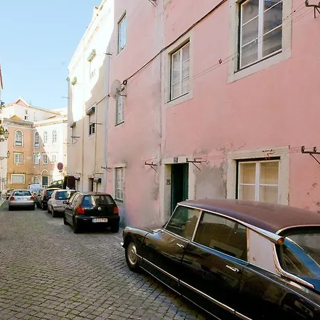 The Pantheon - Typical Studio Next To The National Pantheon * Lisboa