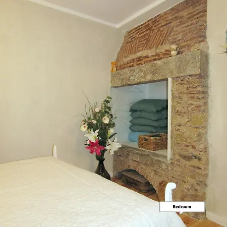 The Pantheon - Typical Studio Next To The National Pantheon * Lissabon
