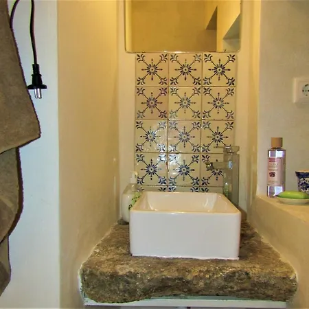 The Pantheon - Typical Studio Next To The National Pantheon Appartement Lissabon